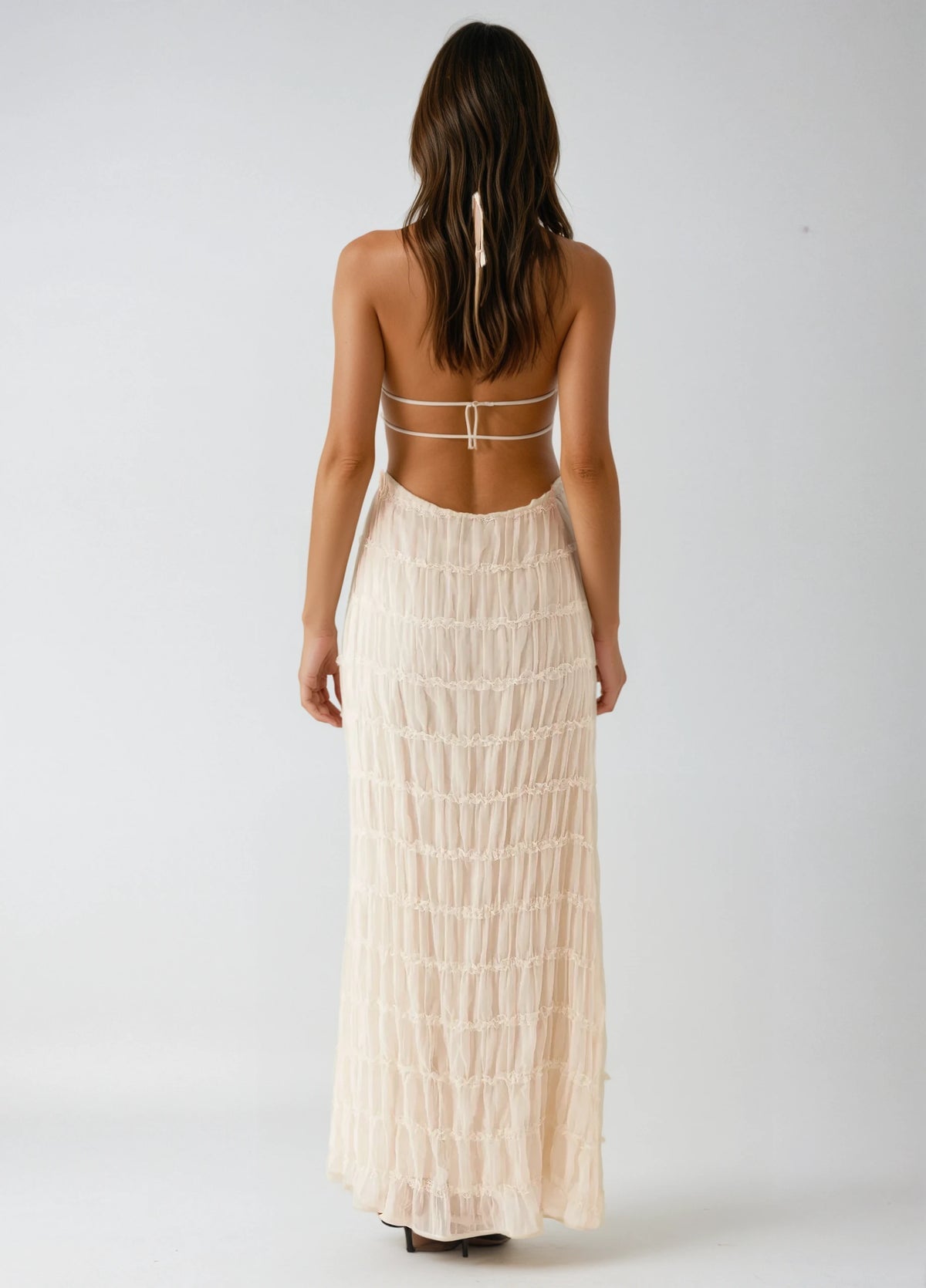 Glow Hour – Figurbetontes Backless Kleid