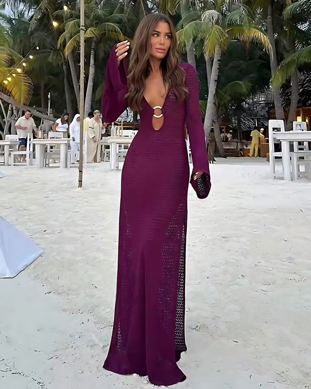 Sunset Muse – Strick-Maxikleid mit Cut-Out-Detail