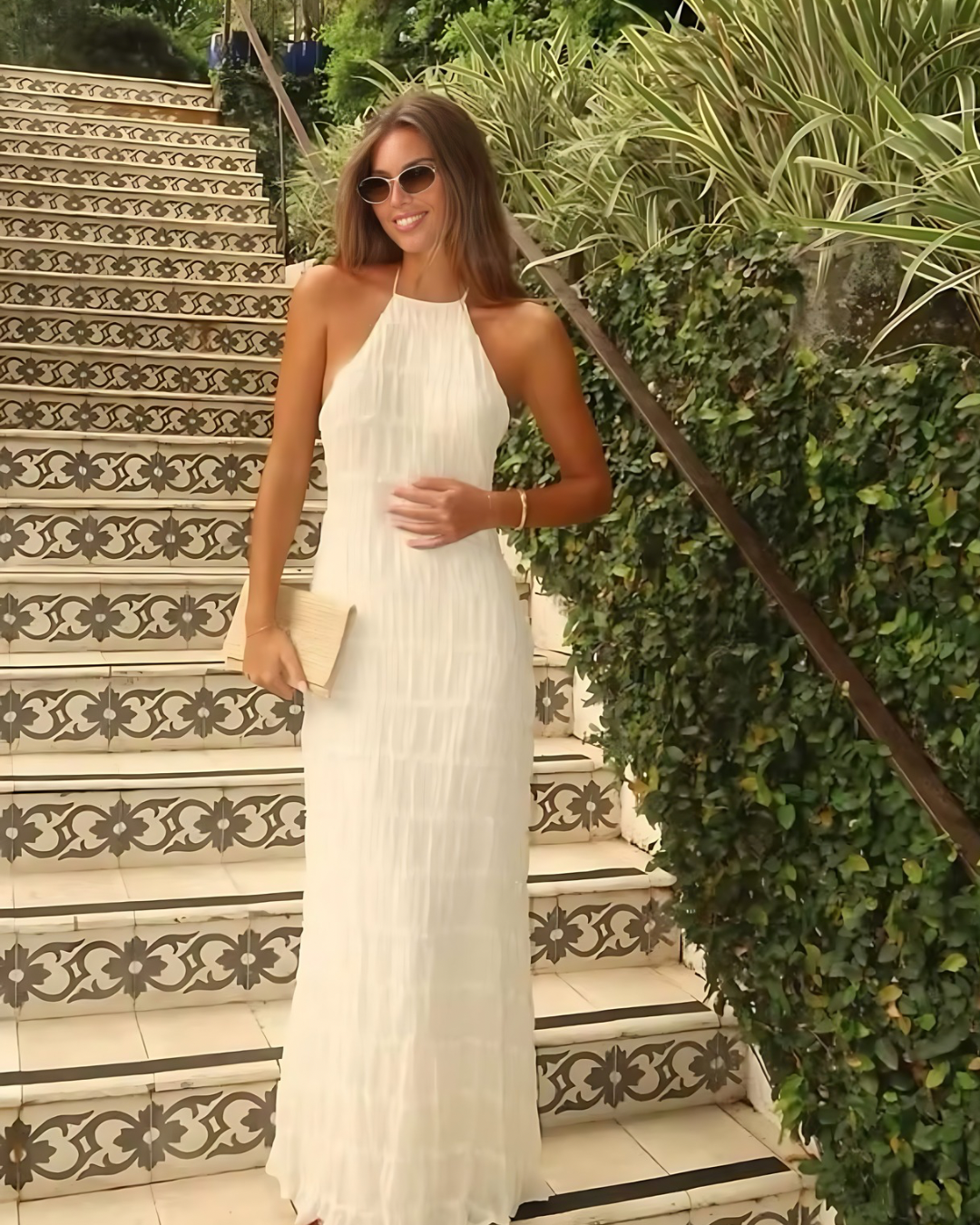 Glow Hour – Figurbetontes Backless Kleid